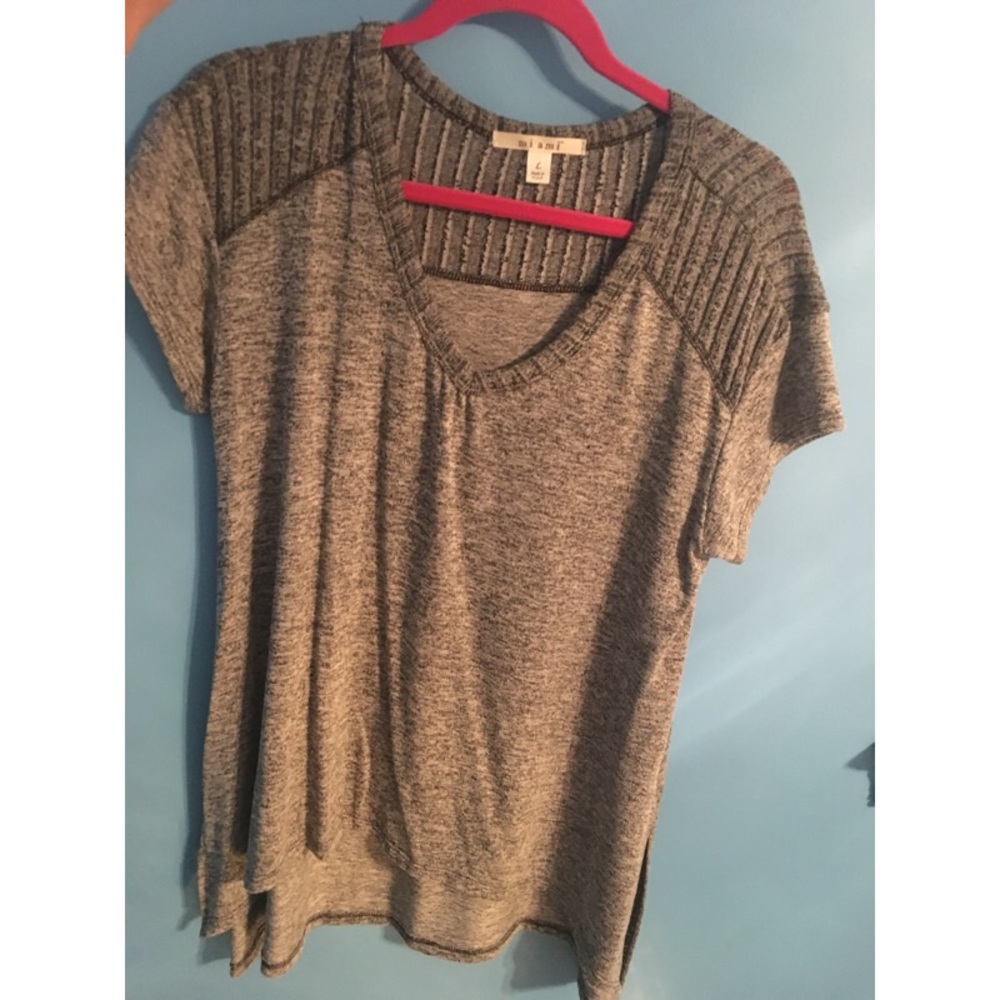 Cute gray tee shirt